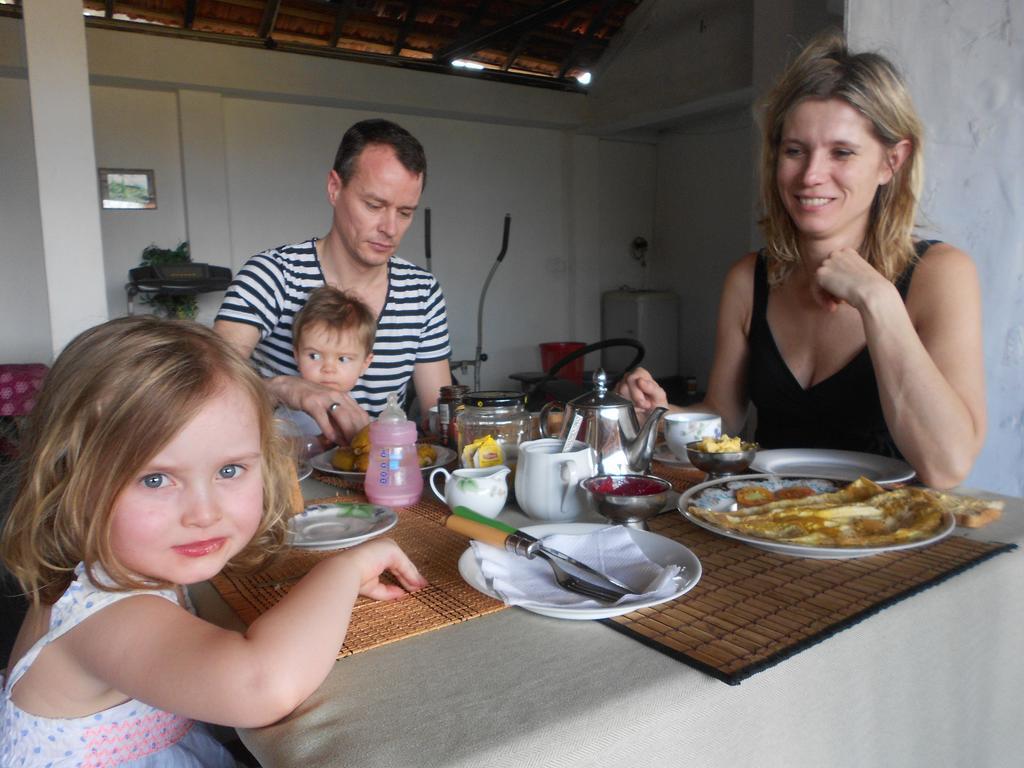 Shanith Guesthouse เนกอมโบ ห้อง รูปภาพ