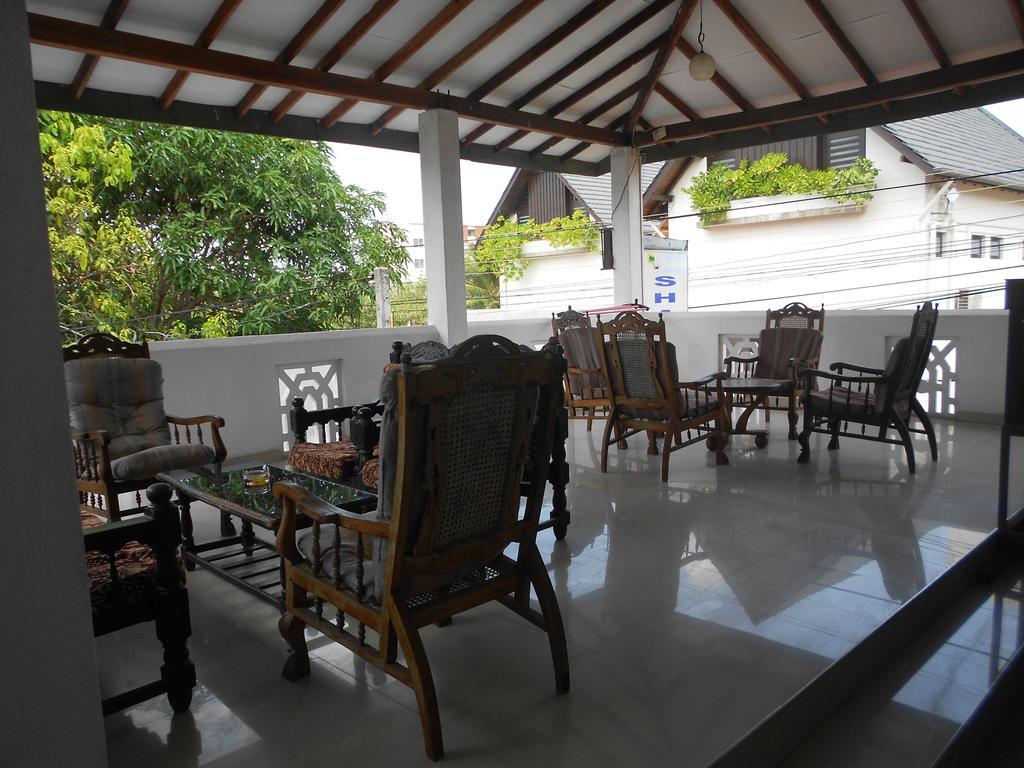 Shanith Guesthouse เนกอมโบ ภายนอก รูปภาพ