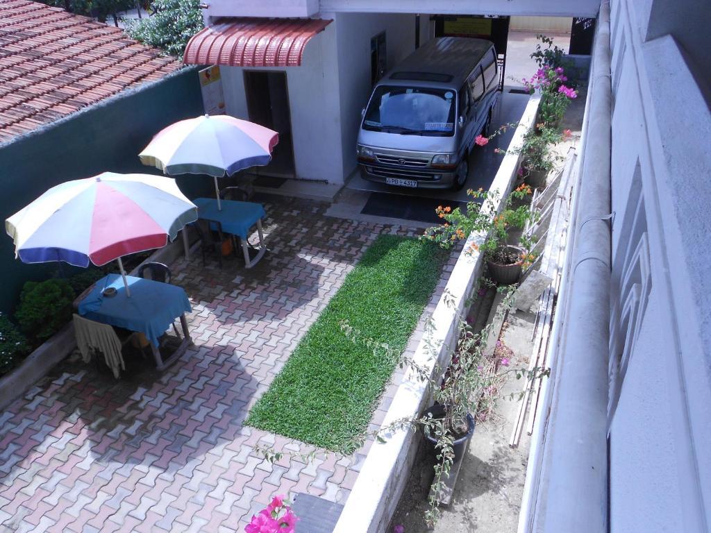 Shanith Guesthouse เนกอมโบ ภายนอก รูปภาพ