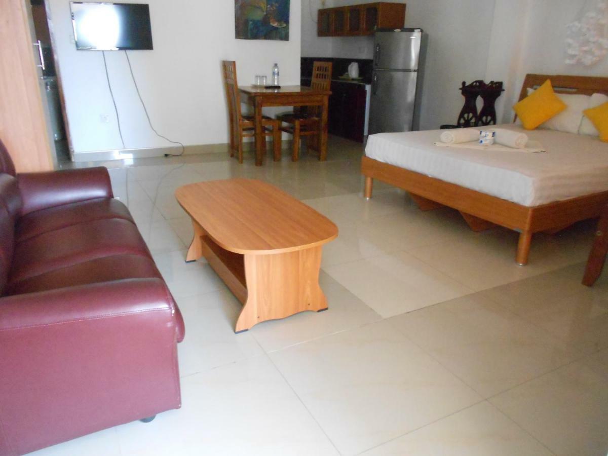 Shanith Guesthouse เนกอมโบ ภายนอก รูปภาพ